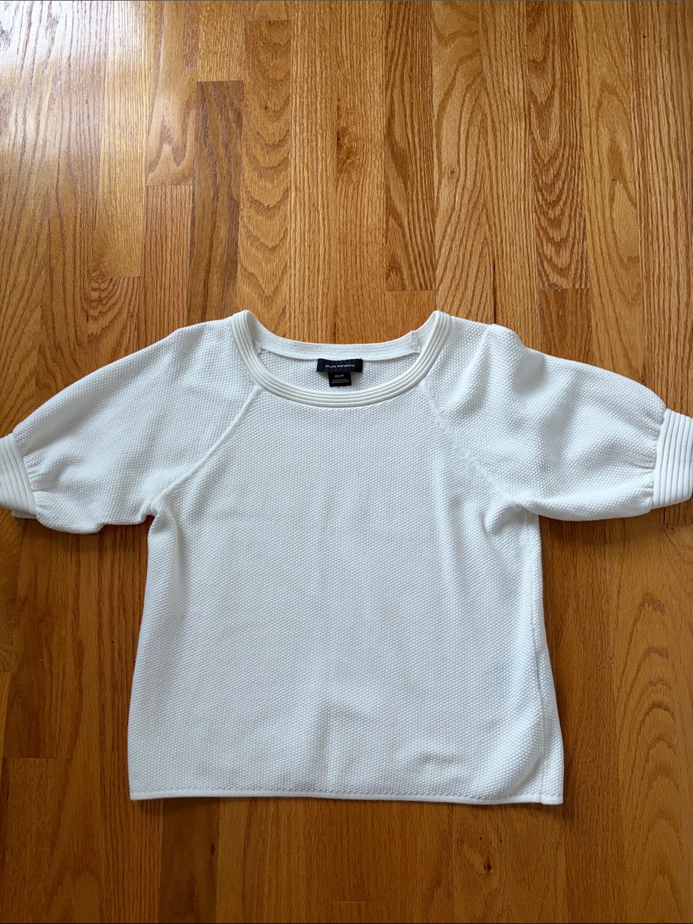 Club Monaco White Textured Short Sleeve Top